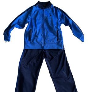 Starter boys jogging outfit. Navy and blue. Boys size 6/7.